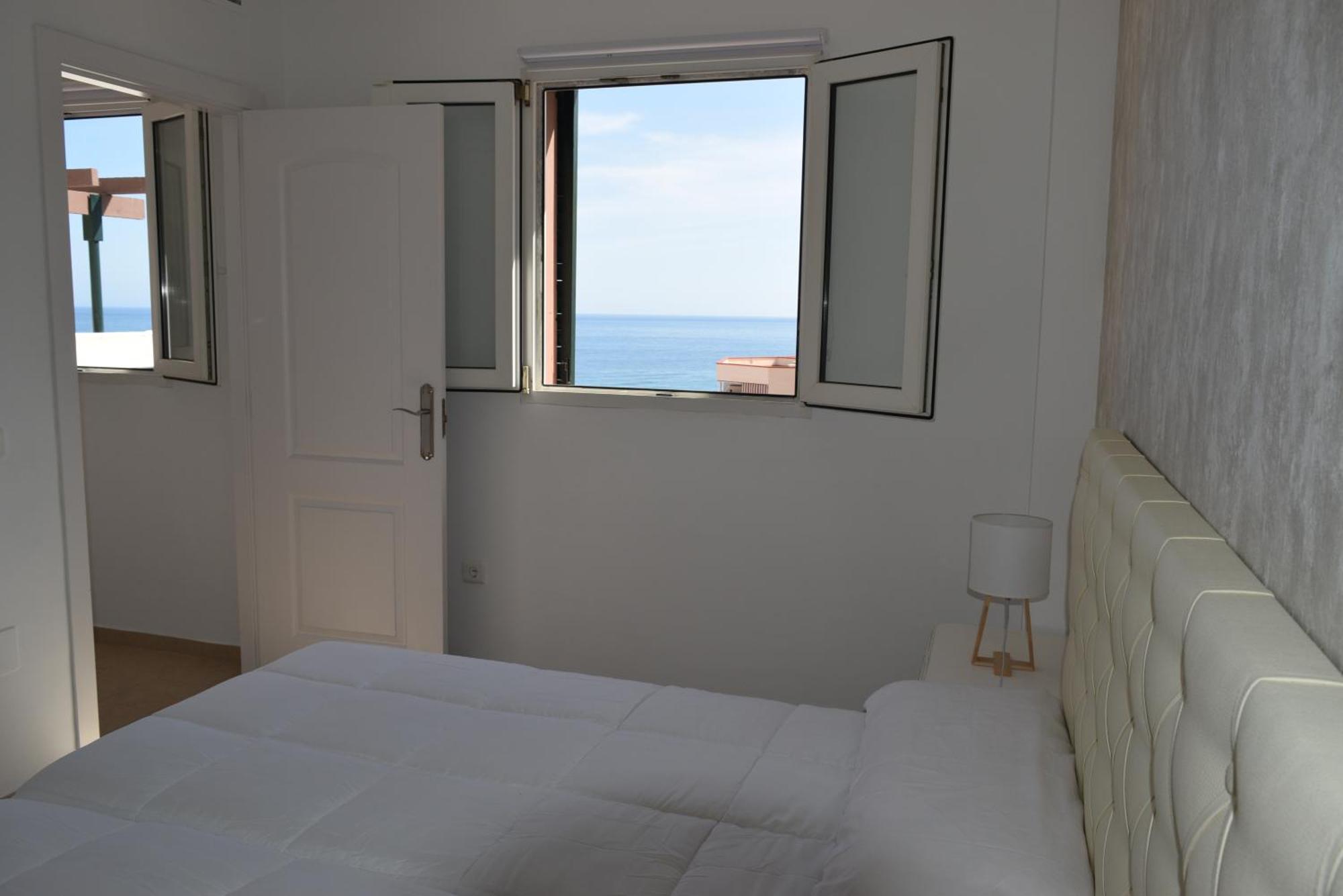 Sea View Penthouse In Apartment *